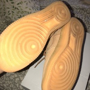 Women’s wheat air forces 7 in women’s 5.5 in kids